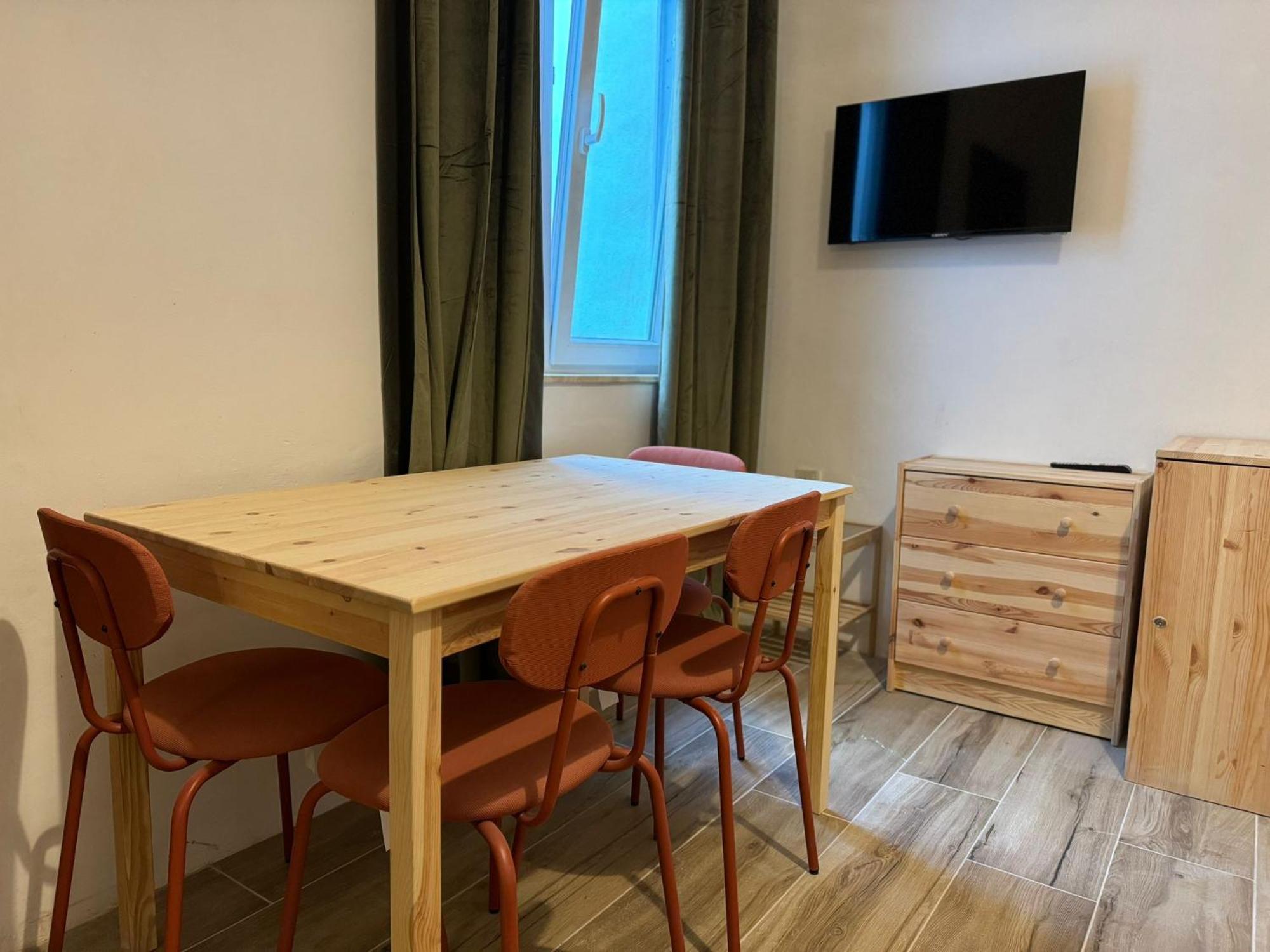 Dragon'S Den Hostel Balzan Екстериор снимка